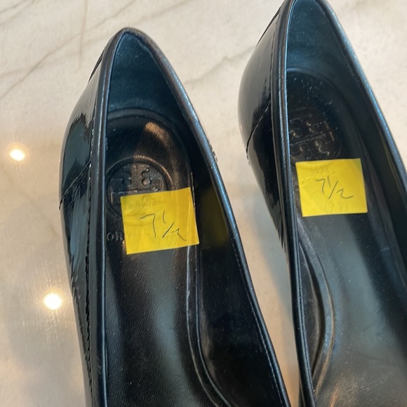 Tory Burch black patent pumps 2in heel - Picture 3 of 7